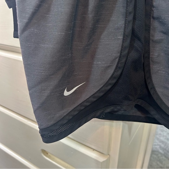 Nike Tempo Charcoal Gray Athletic Workout Running Shorts✨ - Picture 4 of 5